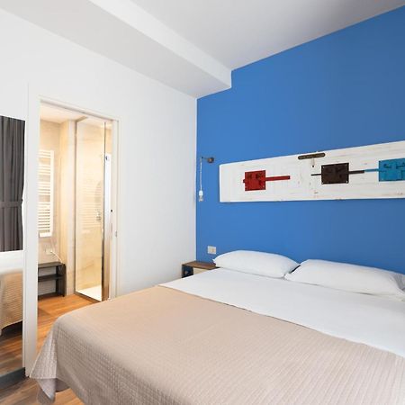 Holiday Lux Boutique Room Катания Екстериор снимка