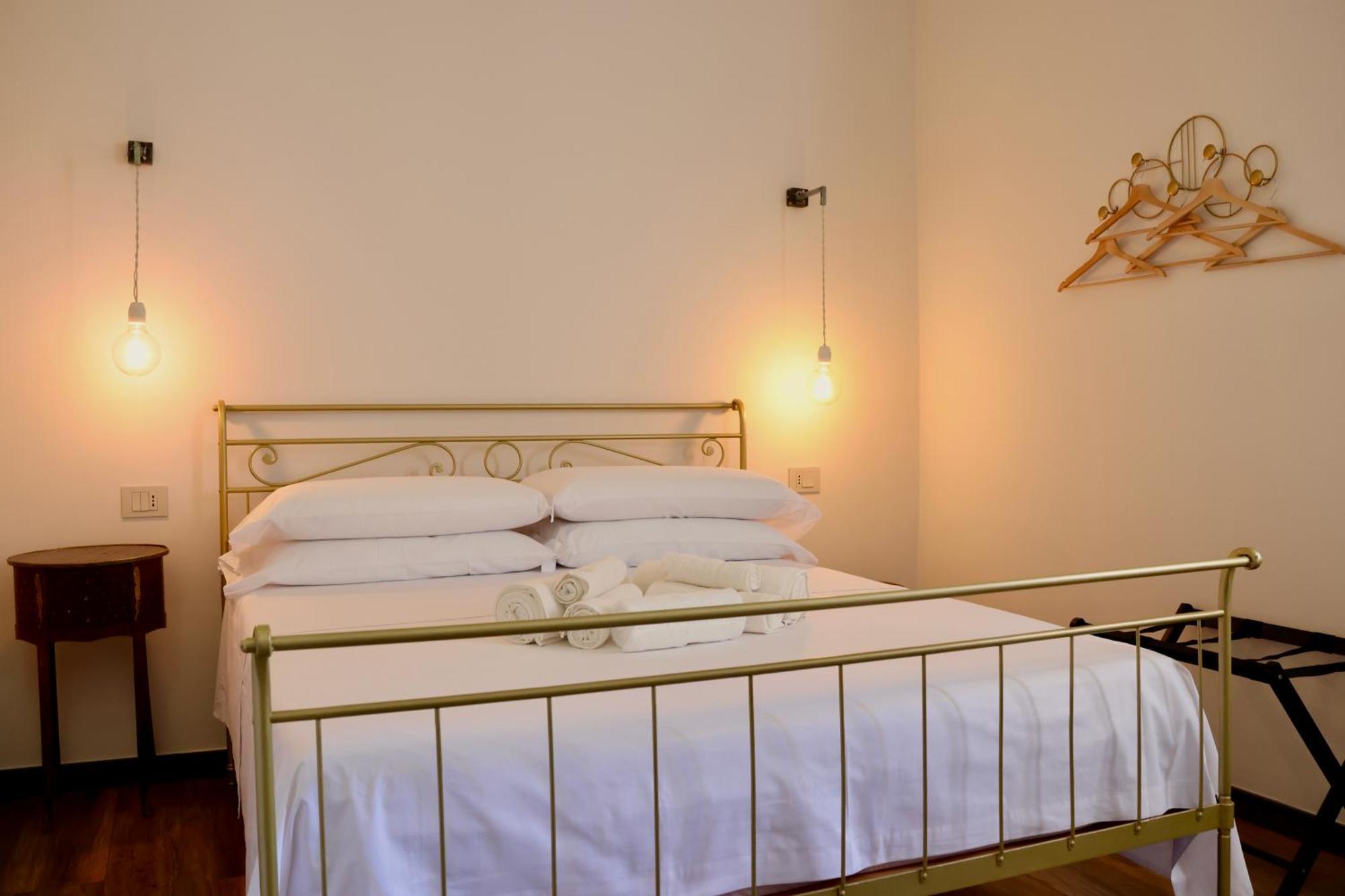 Holiday Lux Boutique Room Катания Стая снимка