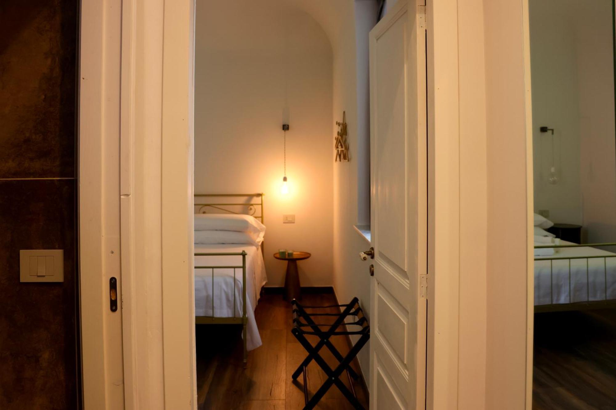 Holiday Lux Boutique Room Катания Стая снимка