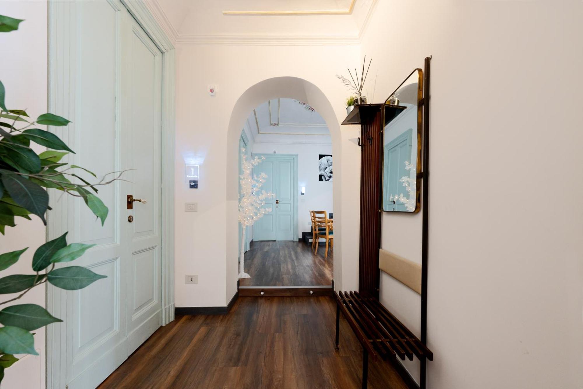 Holiday Lux Boutique Room Катания Екстериор снимка