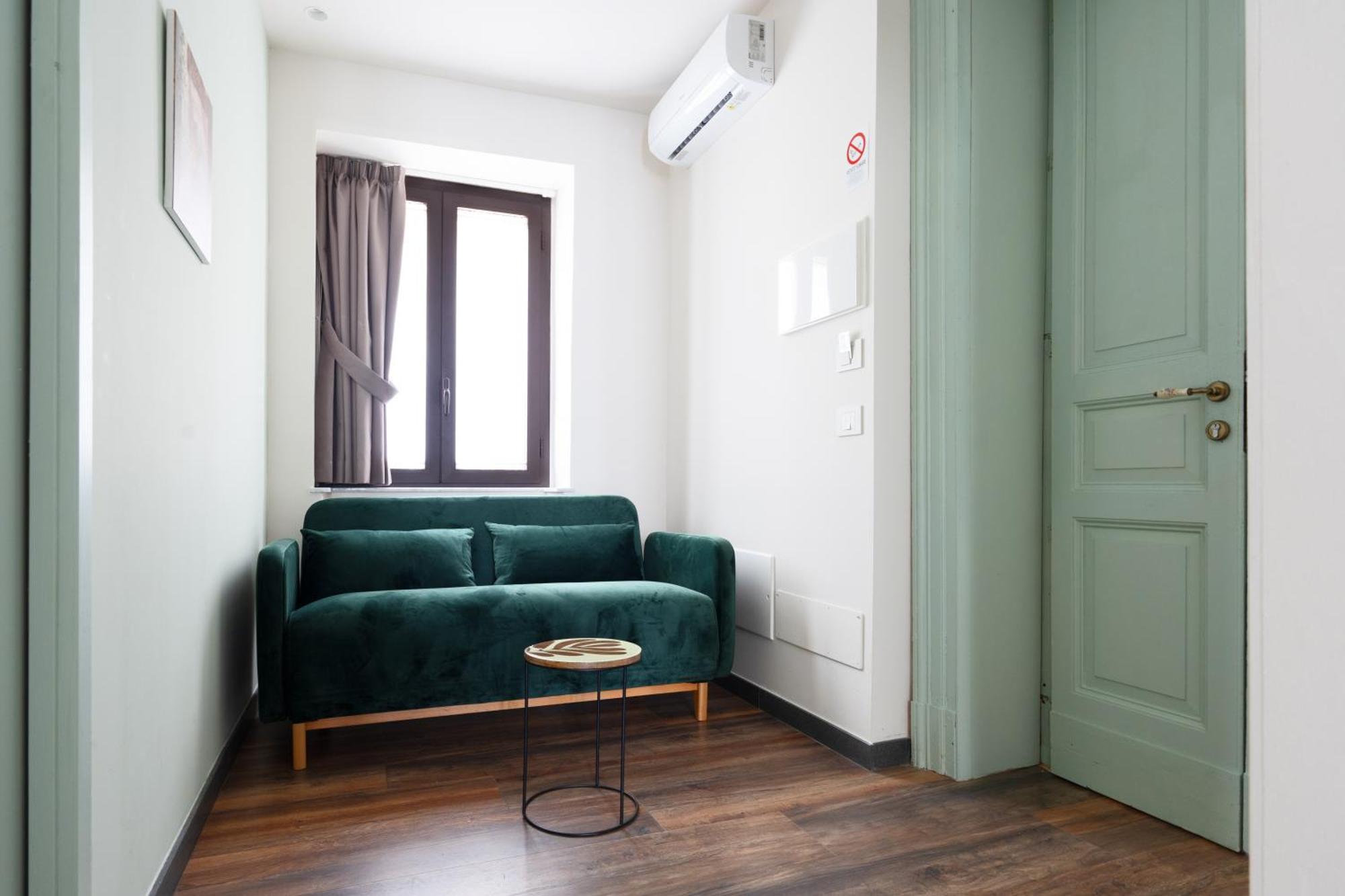 Holiday Lux Boutique Room Катания Екстериор снимка