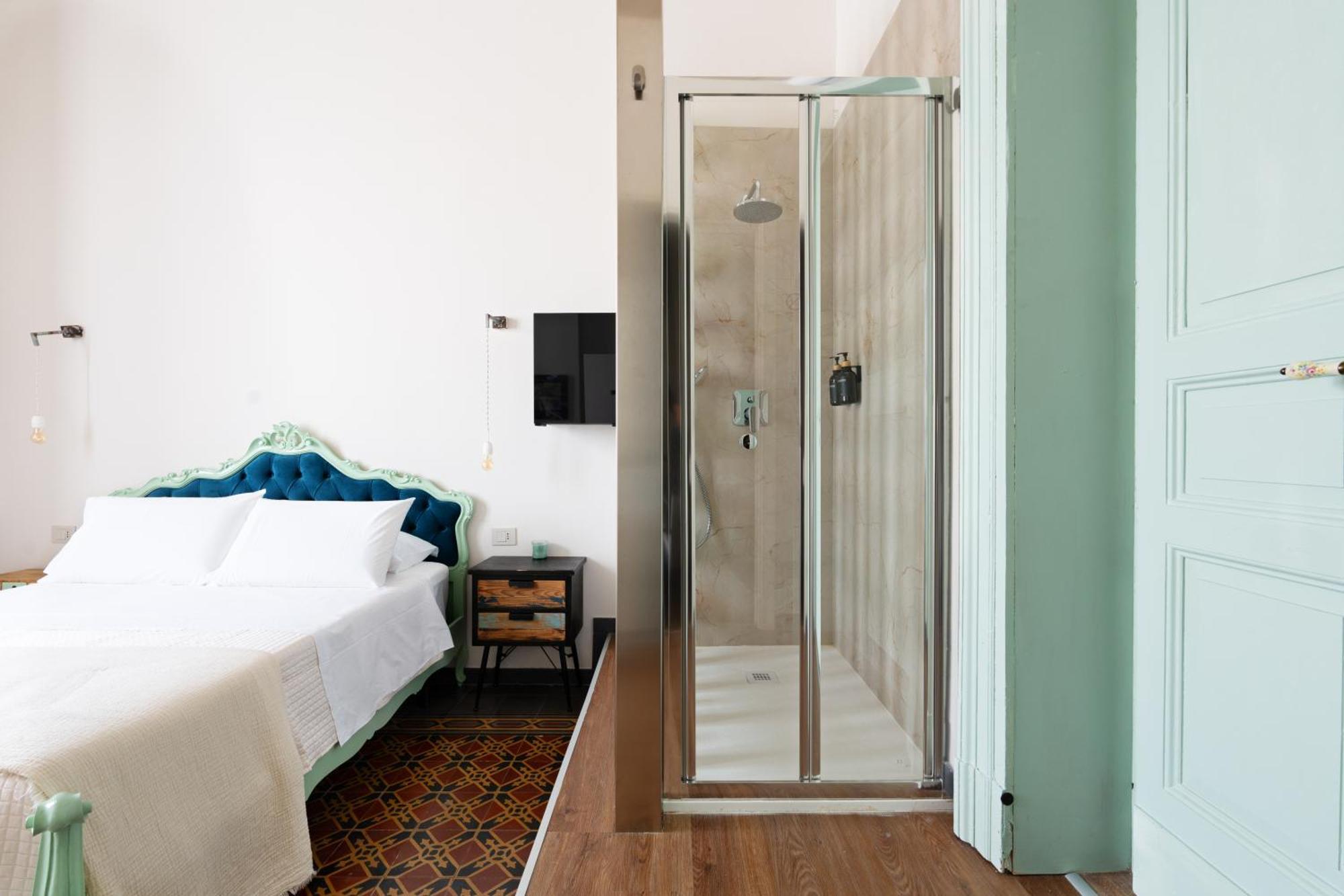 Holiday Lux Boutique Room Катания Екстериор снимка