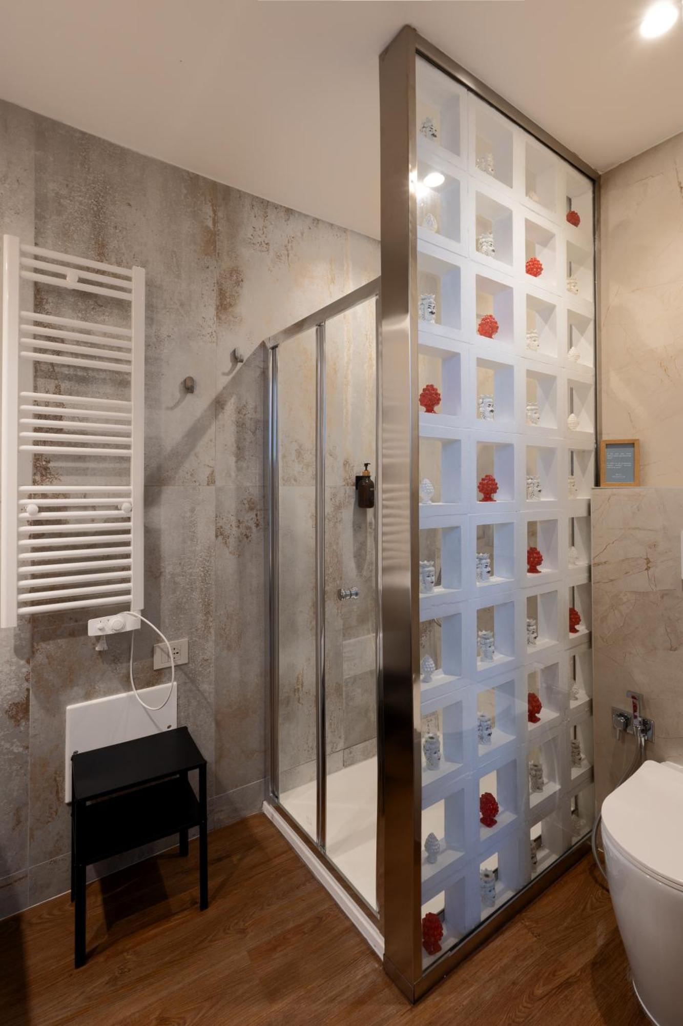 Holiday Lux Boutique Room Катания Екстериор снимка