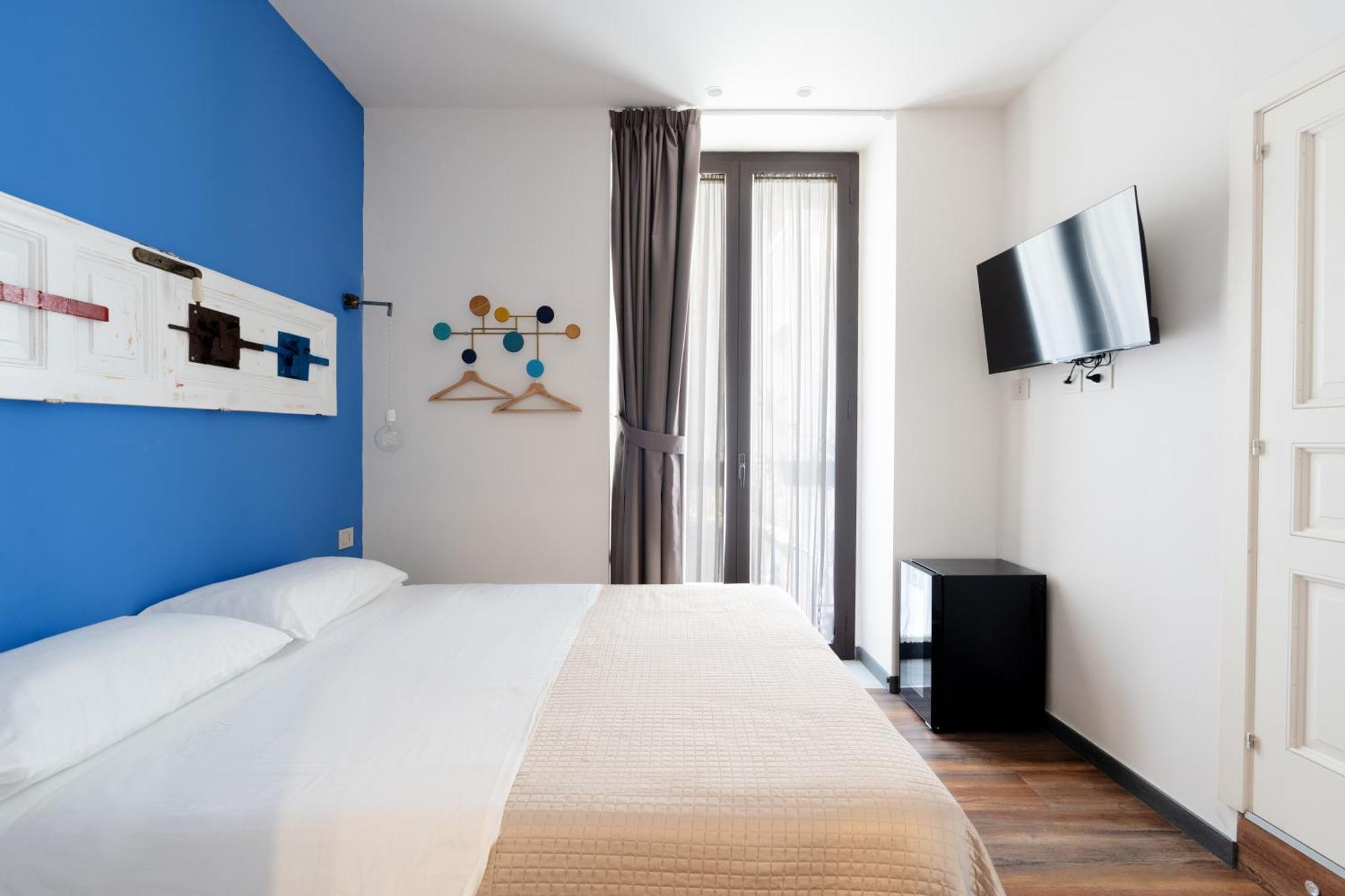 Holiday Lux Boutique Room Катания Екстериор снимка